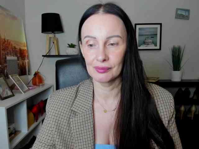 velvetJasmine webcam