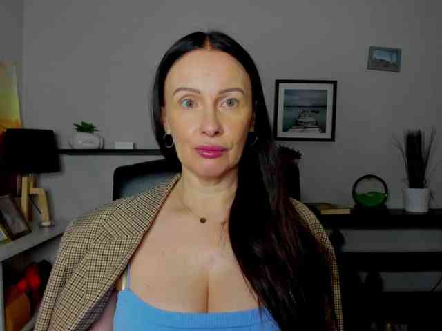velvetJasmine webcam