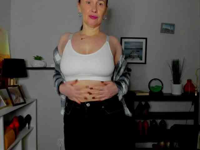 velvetJasmine webcam
