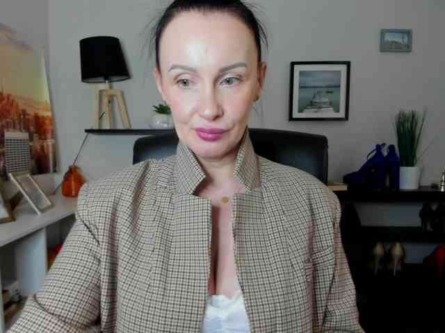 velvetJasmine webcam