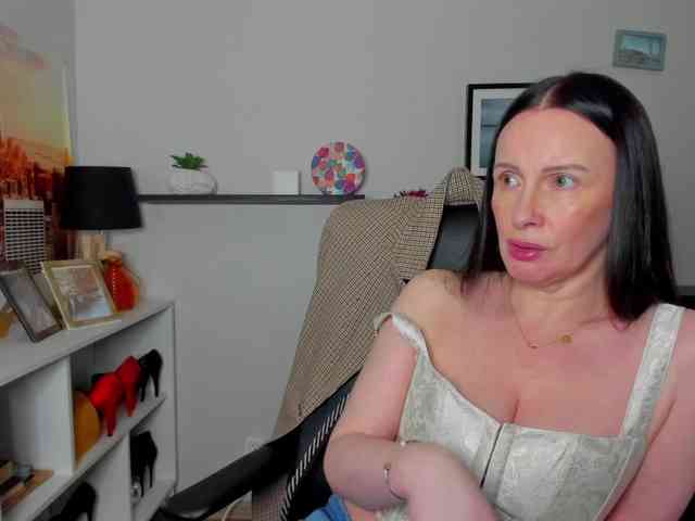 velvetJasmine webcam