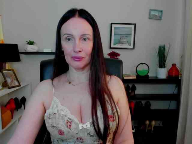 velvetJasmine webcam