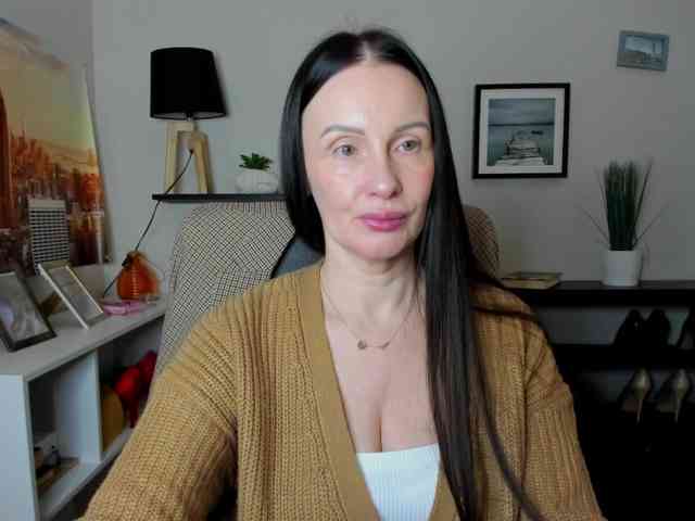 velvetJasmine webcam