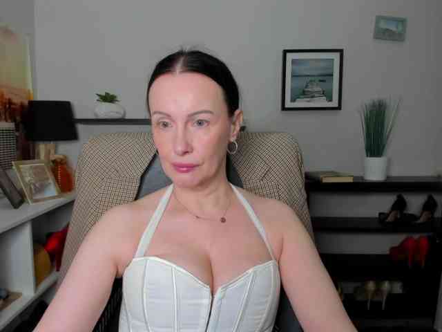 velvetJasmine webcam