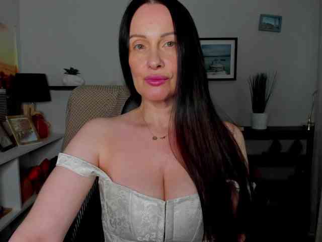 velvetJasmine webcam