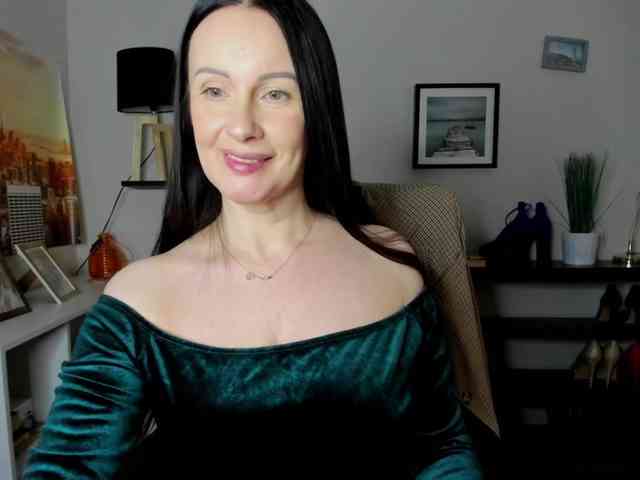 velvetJasmine webcam