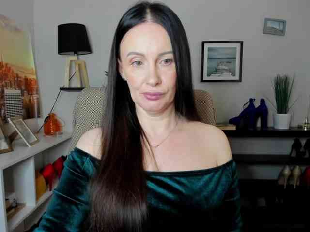 velvetJasmine webcam