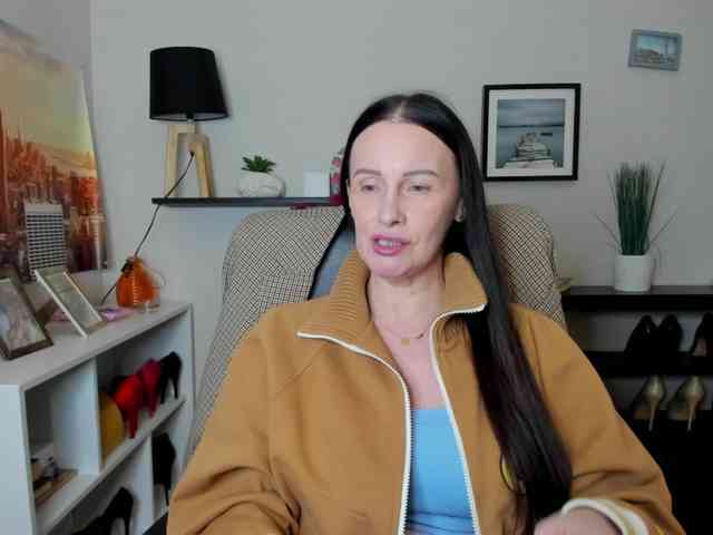 velvetJasmine webcam