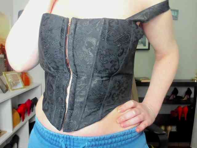 velvetJasmine webcam