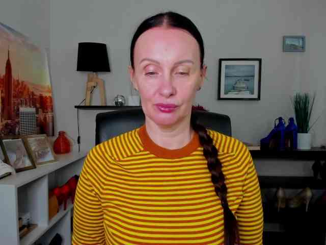 velvetJasmine webcam