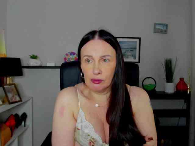 velvetJasmine webcam