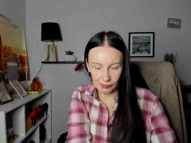 velvetJasmine webcam