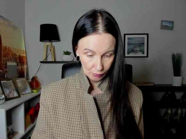 velvetJasmine webcam