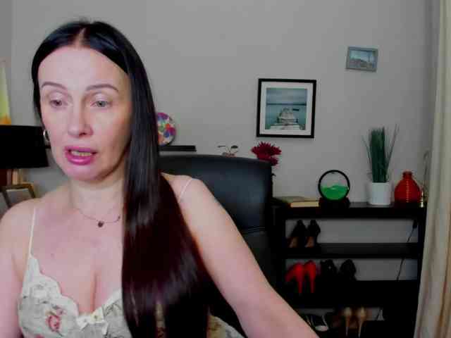 velvetJasmine webcam