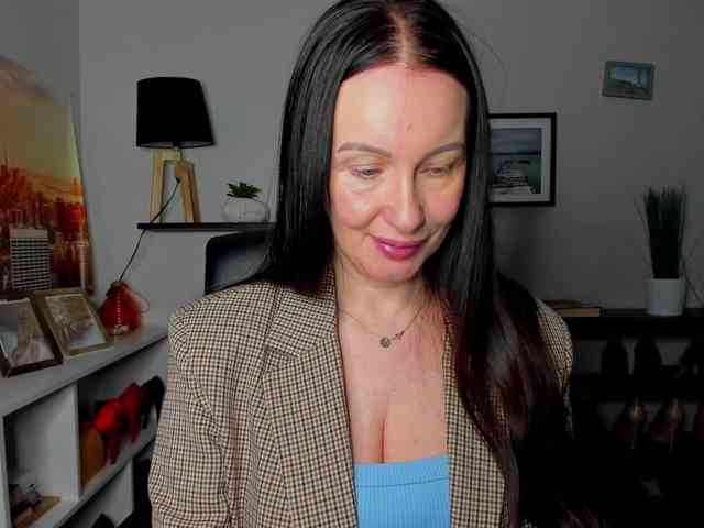 velvetJasmine webcam