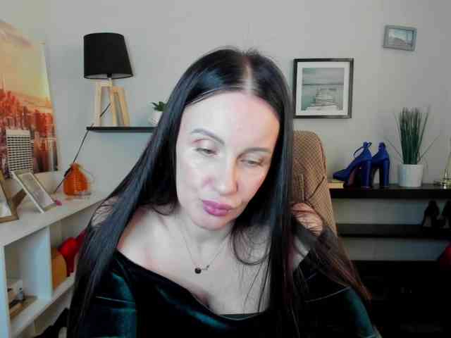 velvetJasmine webcam