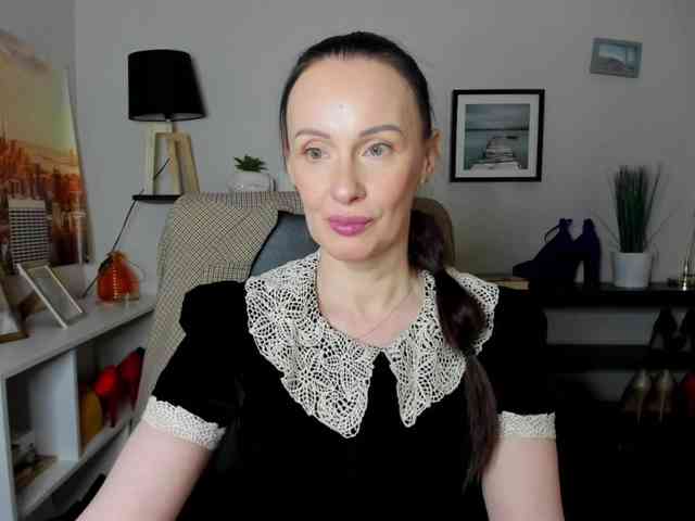 velvetJasmine webcam