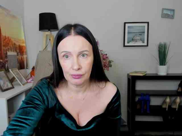 velvetJasmine webcam