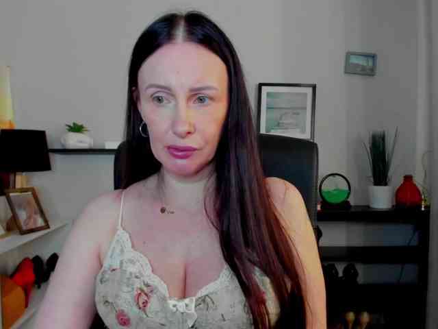 velvetJasmine webcam