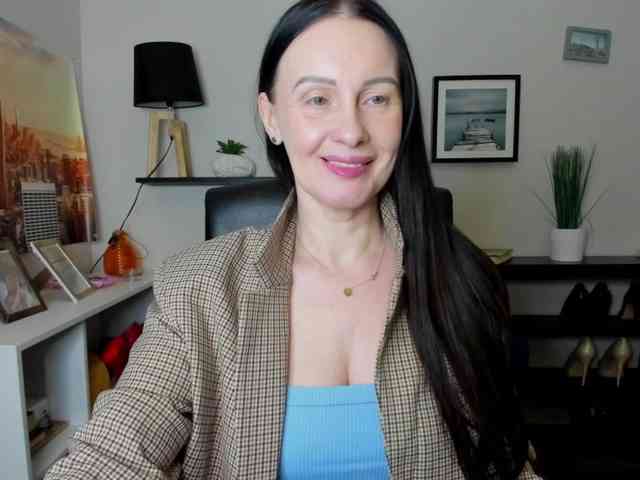 velvetJasmine webcam