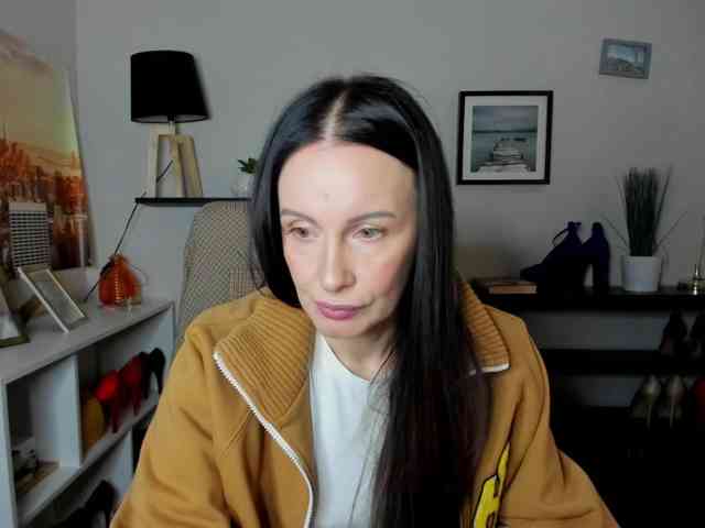 velvetJasmine webcam