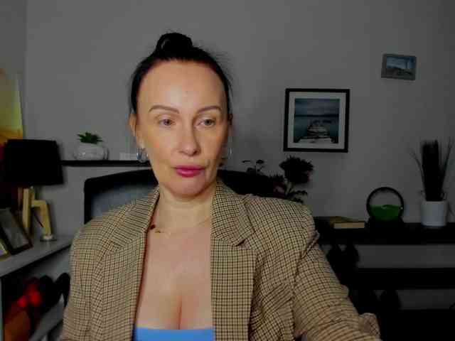 velvetJasmine webcam