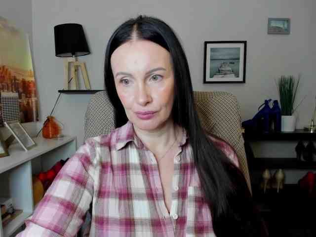 velvetJasmine webcam