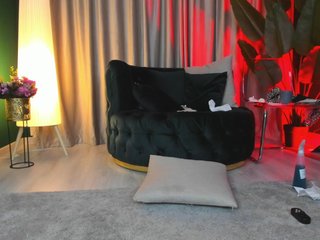 Bratt4Play Porn Show