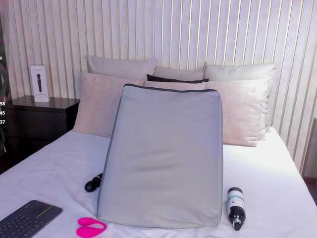 AriiNovoa from BongaCams