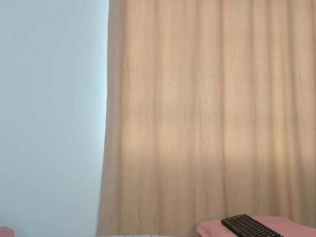 le modèle Little-Freak est en webcam porno dans un show sur le site bongacams, il possède les tags suivants: Ebony,Brunette,Shaved