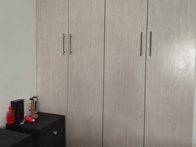 Little-Freak's BongaCams show and profile