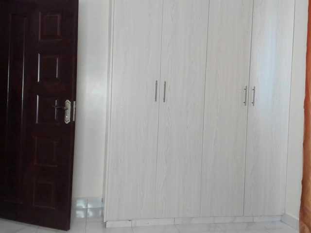 Little-Freak's BongaCams show and profile