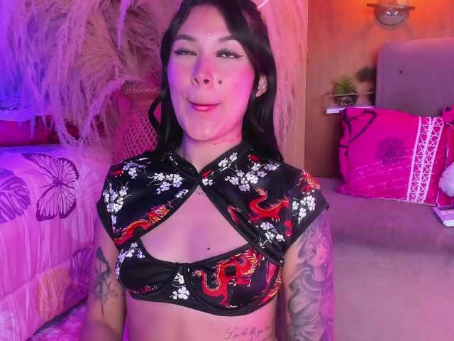 ValeryMonserrat webcam