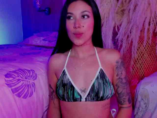 ValeryMonserrat webcam
