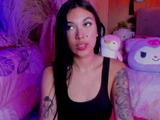 ValeryMonserrat webcam