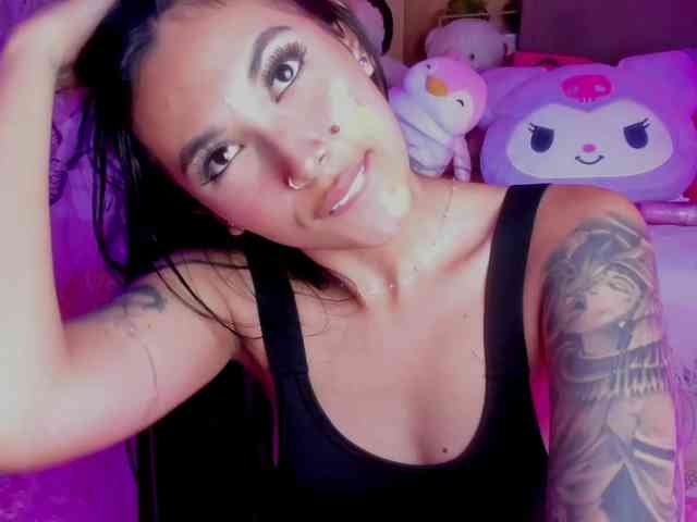 ValeryMonserrat webcam