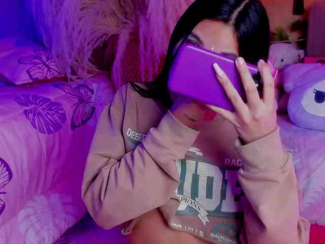 ValeryMonserrat webcam