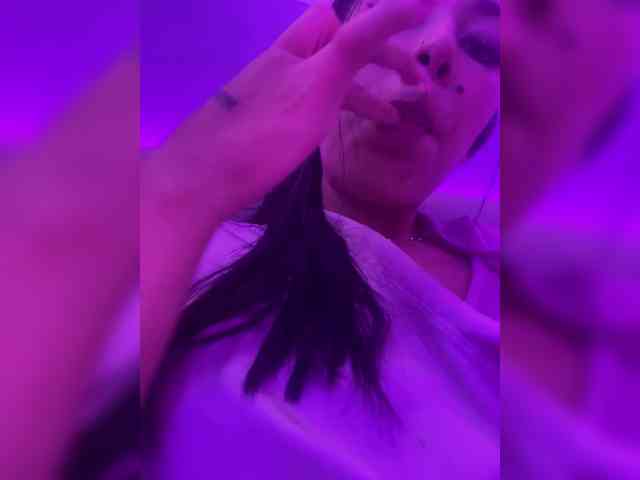 ValeryMonserrat webcam