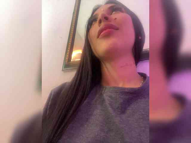 ValeryMonserrat webcam