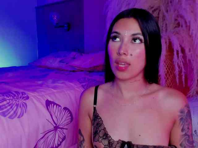 ValeryMonserrat webcam