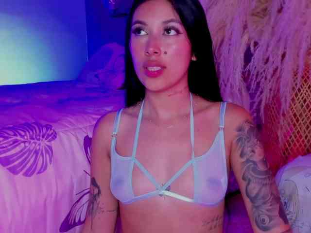 ValeryMonserrat webcam