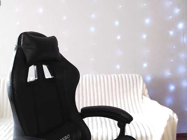 -Lina-'s BongaCams show and profile