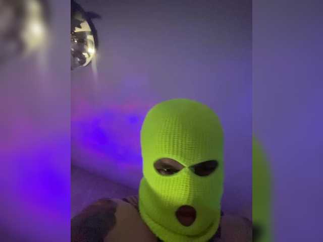 razvedos5 from BongaCams is Freechat