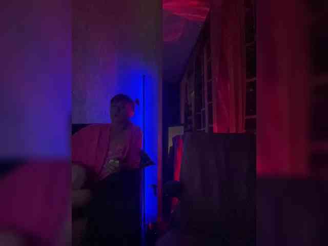 razvedos5 Live Webcam on BongaCams