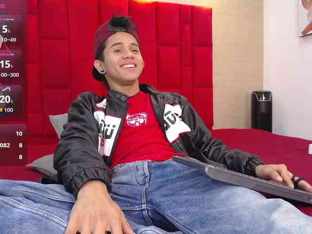 Dannysantoro - hispanic cam guy live sex show