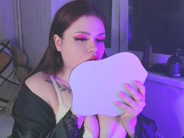 Adelina02's BongaCams show and profile