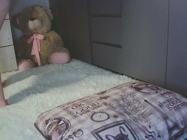 Adelina02's BongaCams show and profile