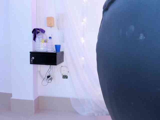 salma-isawwi webcam