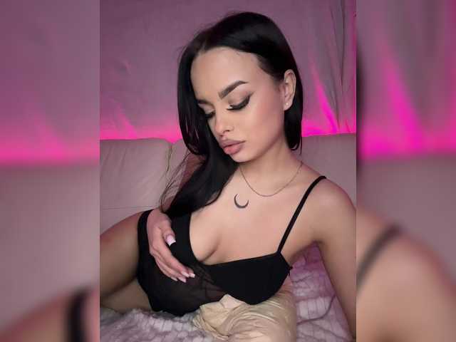 Lola-li from BongaCams