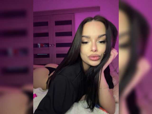 Lola-Li's BongaCams profile